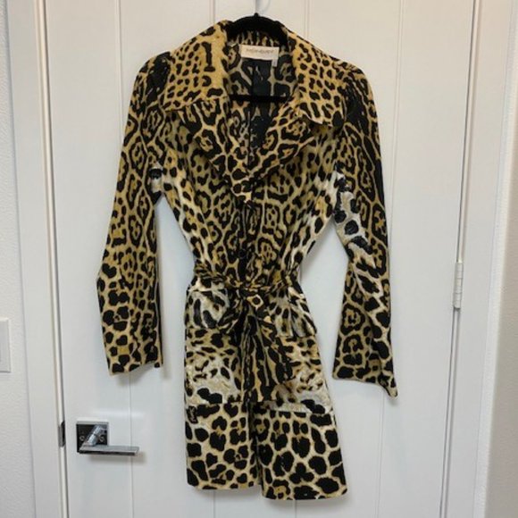 Yves Saint Laurent: Jacket with belt and bag - Picture 4 of 14